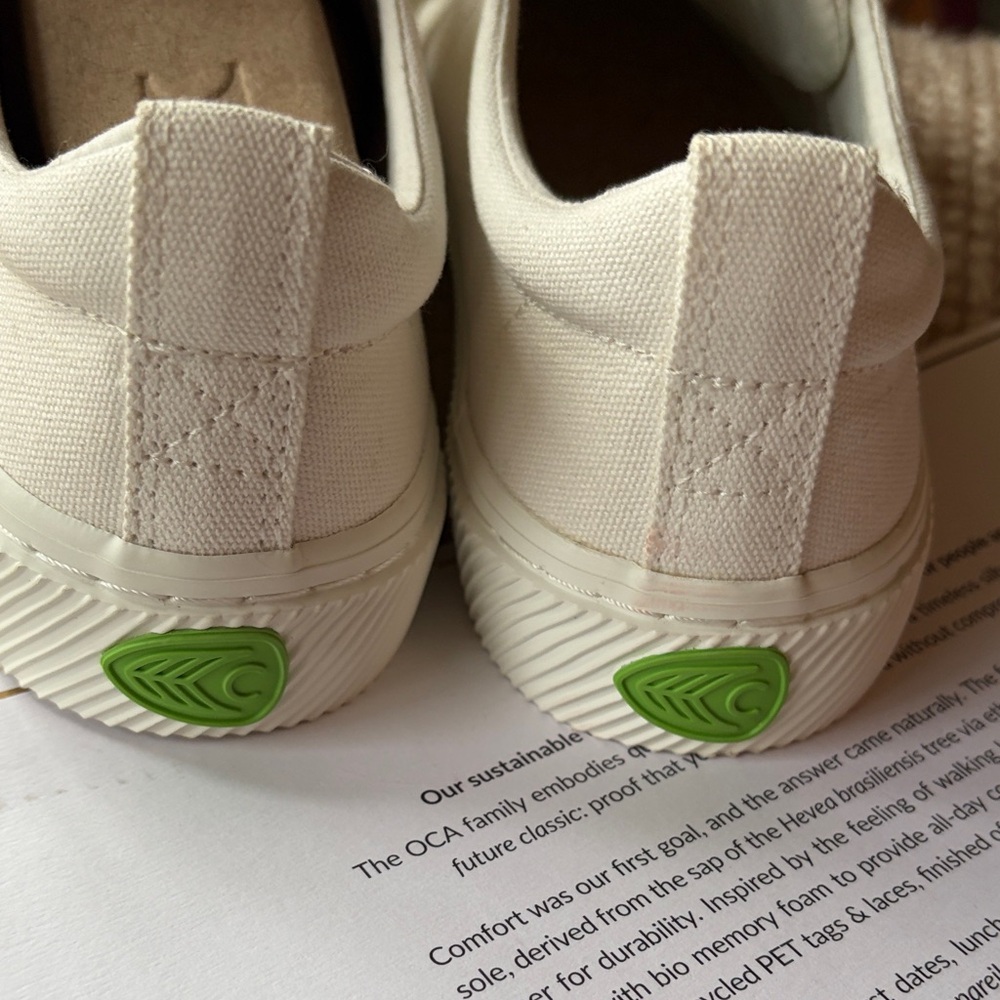 Women’s 7.5 Cariuma White Sneakers, NWT - Picture 15 of 16